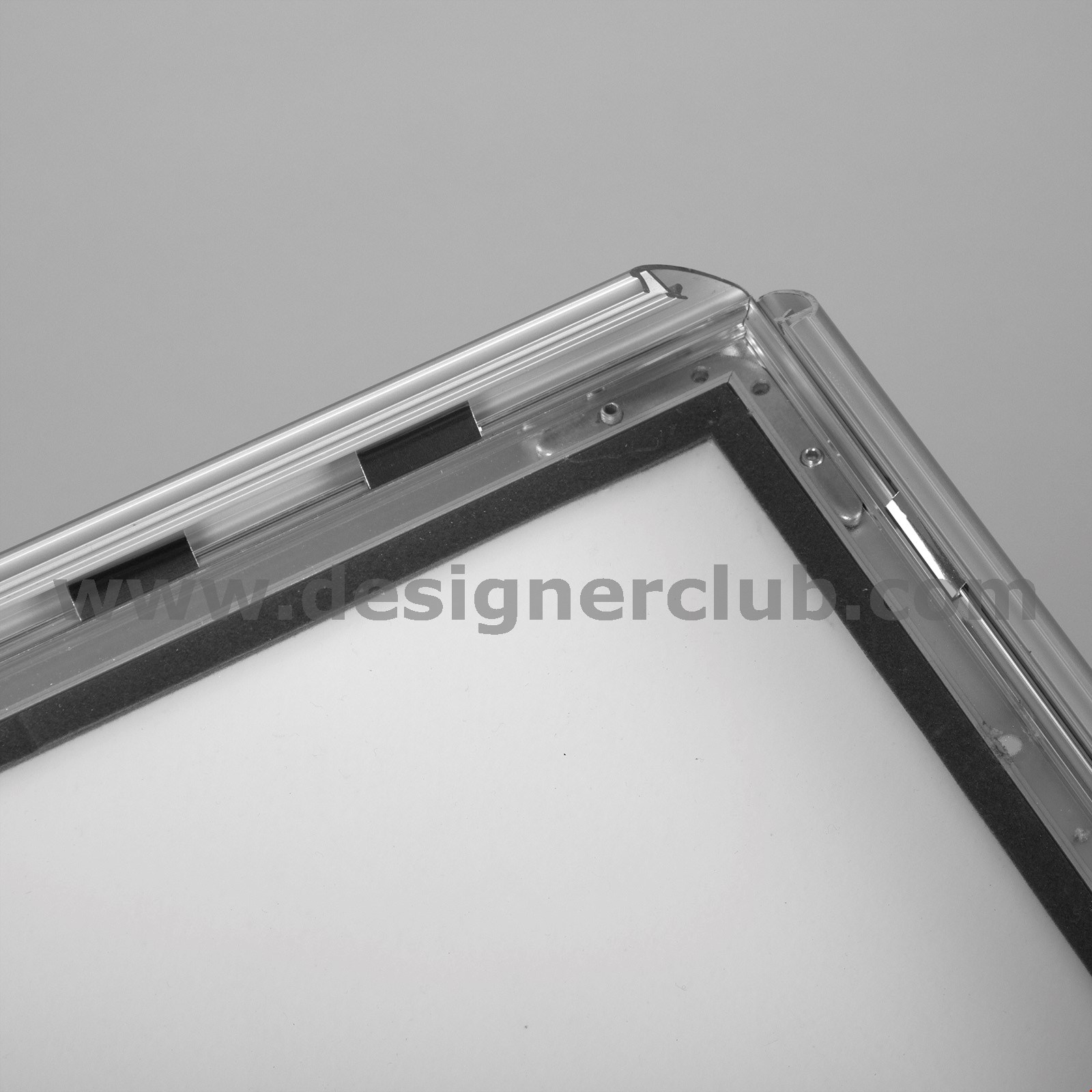 CORNICE A SCATTO DA PARETE WATERPROOF UNI A3
